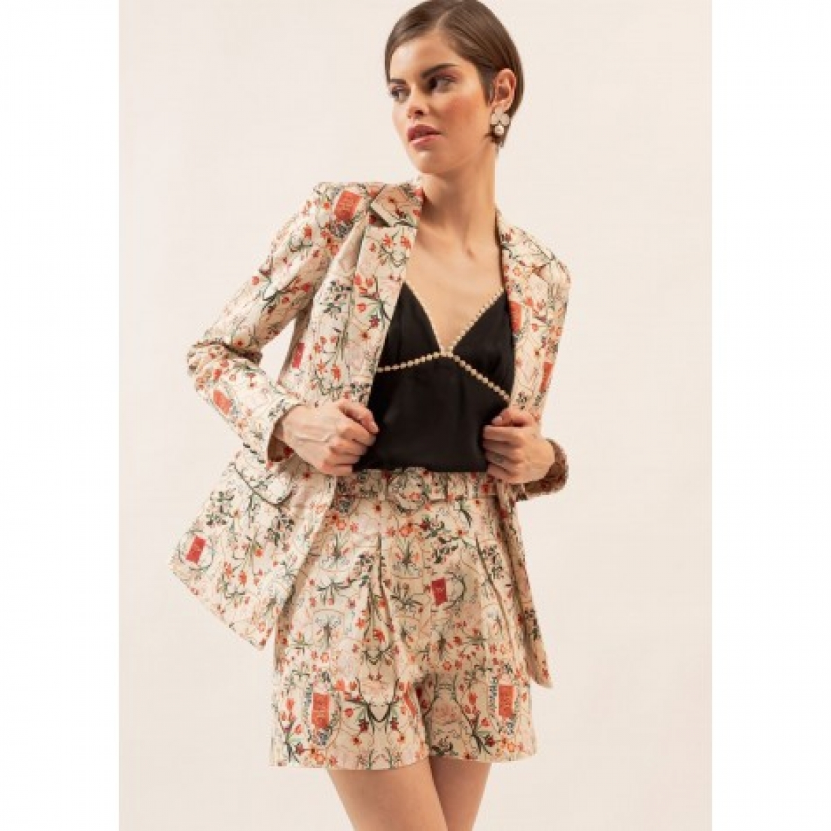 SHORTS CONTOS DA FLORESTA M REF. 006656024402